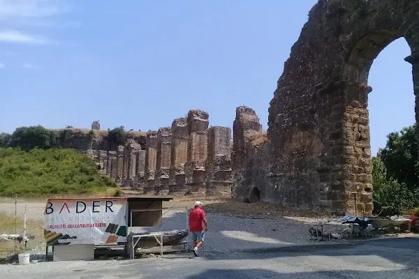 Toparlar Mezarlığı - Resim 3
