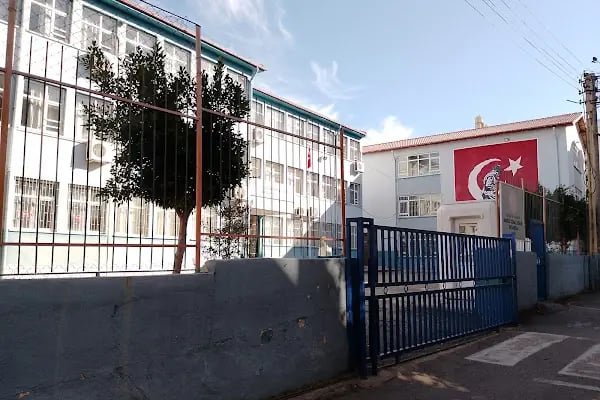 Sugözü Cemal Coşkun OrtaOkulu - Resim 2