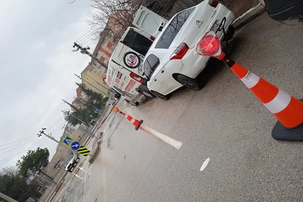 Oto Lastikçi İnegöl | 7/24 Lastik Yol Yardım | Acil Lastik Değişimi #lastik #lastikdeğişimi #mobillastikçi #lastikçi - Resim 6