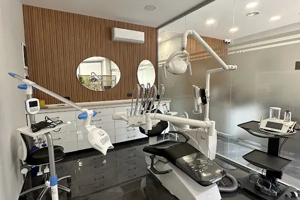 Balçova Beyza SAMANCI PEKTÜRK Diş Kliniği - Resim 9