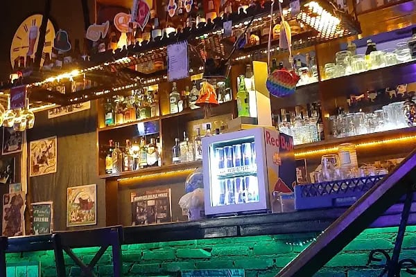 North Sea Irish Pub - Resim 12
