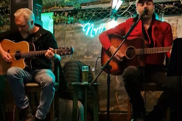 North Sea Irish Pub - Resim 17