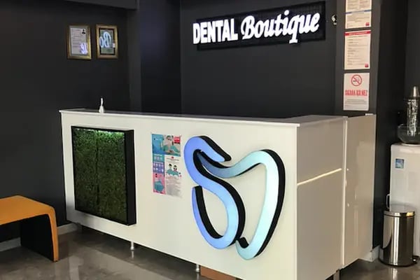 Özel DENTAL Boutique Ağız ve Diş Sağlığı Polikliniği - Resim 4