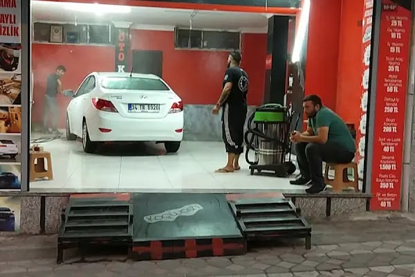 Koç Wash Oto Yıkama ve Kuaför Hizmetleri - Resim 3