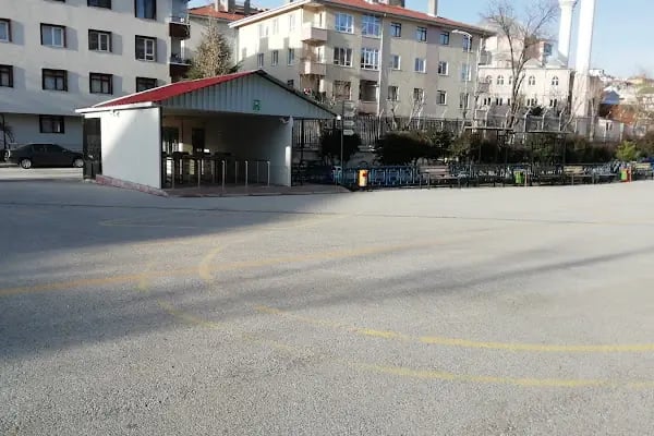 Pursaklar Borsa İstanbul Mesleki ve Teknik Anadolu Lisesi - Resim 2