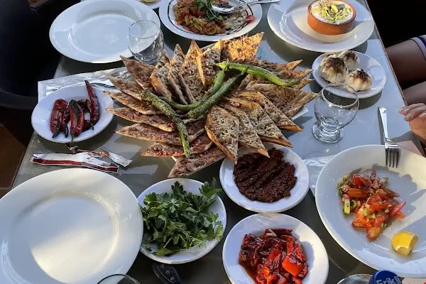İzzet-i İkram Kebap Etli Ekmek - Resim 10
