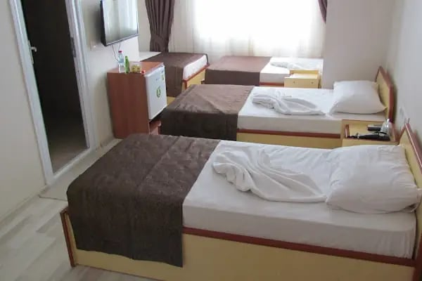 Otel dostlar - Resim 13