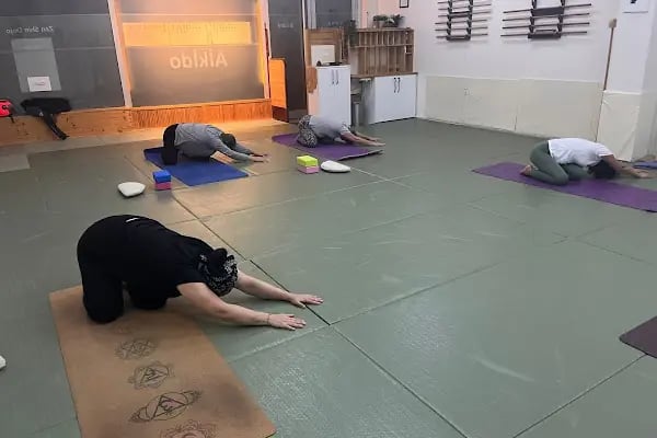 Bayraklı Pilates ve Yoga - Resim 15