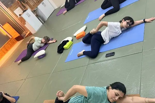 Bayraklı Pilates ve Yoga - Resim 13