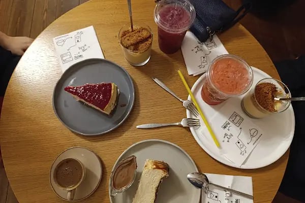Public Coffee and More - Resim 7