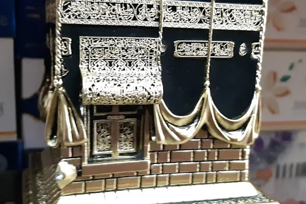 ALANYA MEDİNE PAZARI HAC VE UMRE MALZEMELERİ ŞAL EŞARP TÜLBENT KİTAP HEDİYELİK EŞYA HURMA ZEMZEM İSLAM SHOP HİJAP GİFT - Resim 16