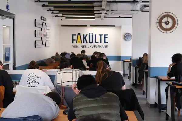 Fakülte Kocaeli (Yeni Nesil Kütüphane) - Resim 16
