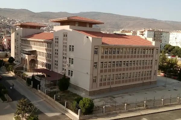 Mehmet Akif Ersoy Anadolu Lisesi - Resim 3
