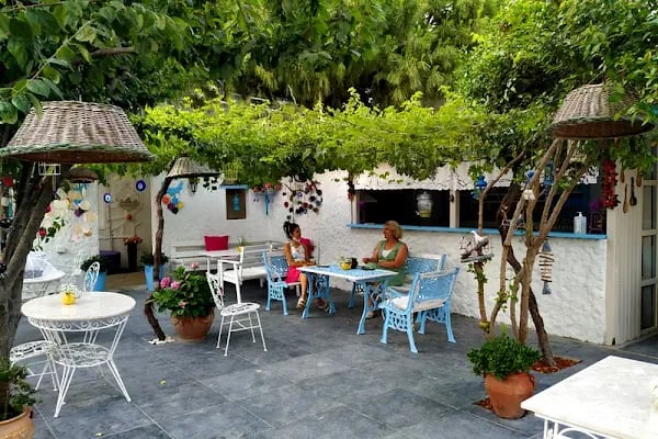 Kuruçeşme Kahvesi &amp; Nargile Alaçatı - Resim 3
