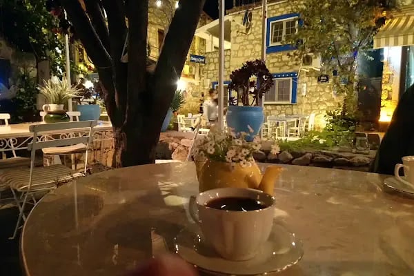 Kuruçeşme Kahvesi &amp; Nargile Alaçatı - Resim 17