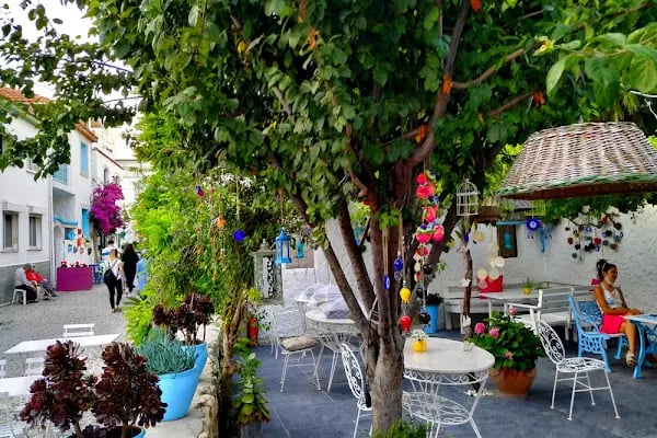 Kuruçeşme Kahvesi &amp; Nargile Alaçatı - Resim 8