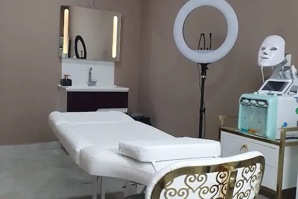 Backstage Beauty Salon Avsallar - Resim 16