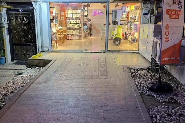 Pratik Servisim • İzmir Bilgisayar ve Telefon Tamir Atölyesi - Resim 4