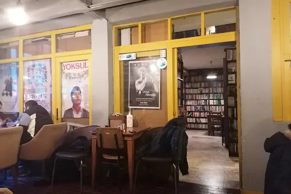 GÜNIŞIĞI Kitap Kafe - Resim 5