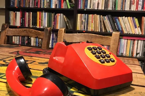 GÜNIŞIĞI Kitap Kafe - Resim 10