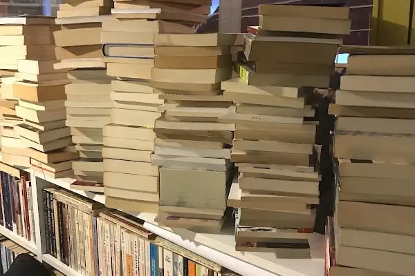 GÜNIŞIĞI Kitap Kafe - Resim 6
