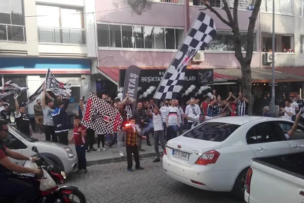 Beşiktaşlılar Derneği Lokali - Resim 2