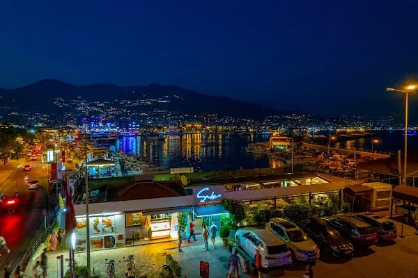 Picasso Restaurant &amp; Bar - Resim 2