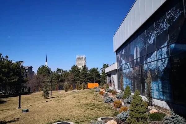 Erdal İnönü Kapalı Yüzme Havuzu - Resim 12
