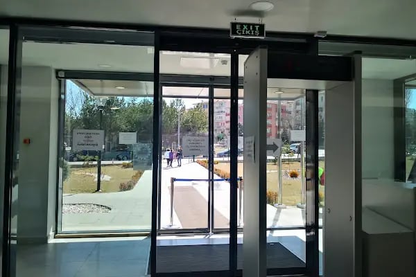 Erdal İnönü Kapalı Yüzme Havuzu - Resim 17