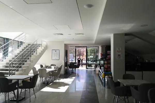Erdal İnönü Kapalı Yüzme Havuzu - Resim 6