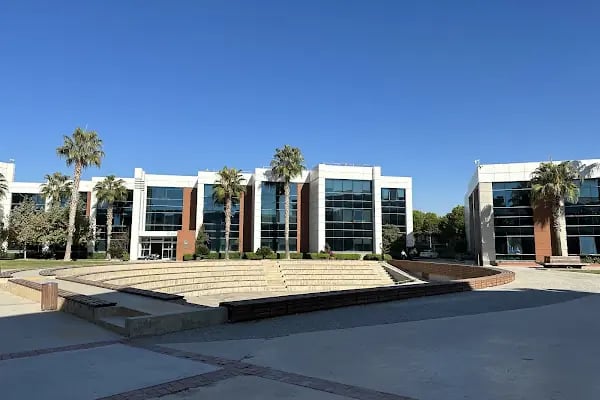 İzmir Bakırçay Üniversitesi - Resim 3