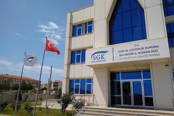 SGK Ayvalik Şubesi - Resim 7