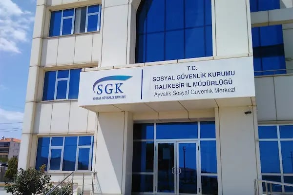SGK Ayvalik Şubesi - Resim 6
