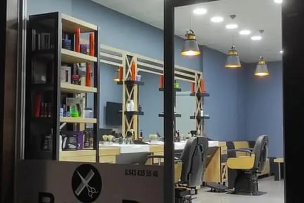 Barber By Cengiz Erkek Kuaförü - Resim 2