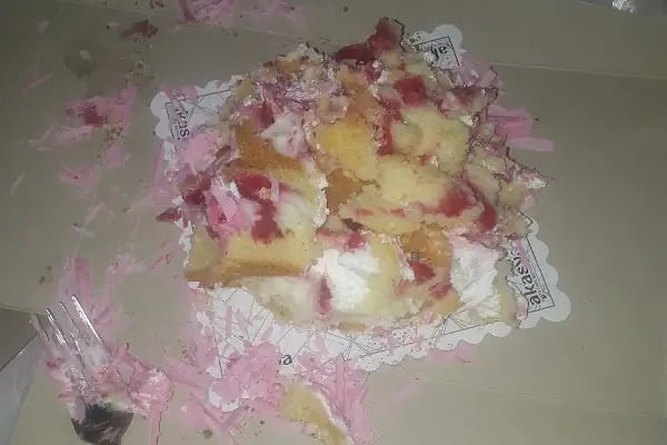 Lezzet'i Hicaz Künefe Kadayıf Baklava Karapürçek şube: - Resim 7