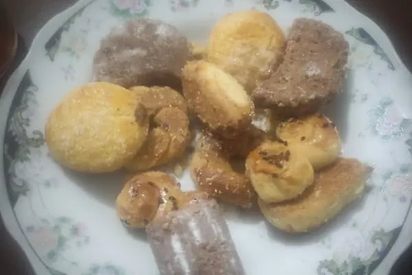 Lezzet'i Hicaz Künefe Kadayıf Baklava Karapürçek şube: - Resim 11