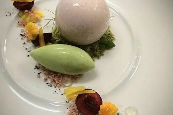 Emerald Garden Restaurant - Resim 12