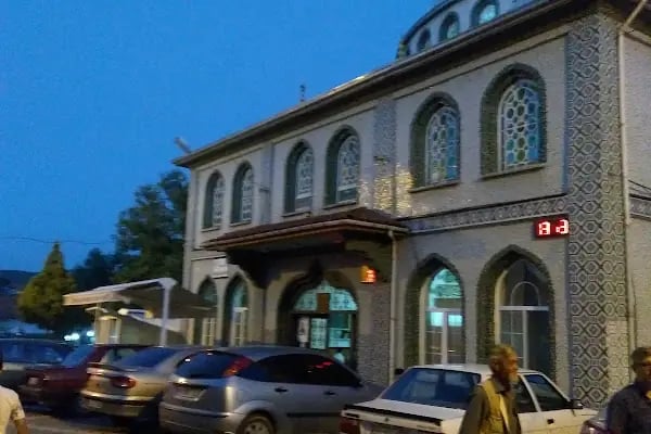 Karıncalı Merkez Camii - Resim 12
