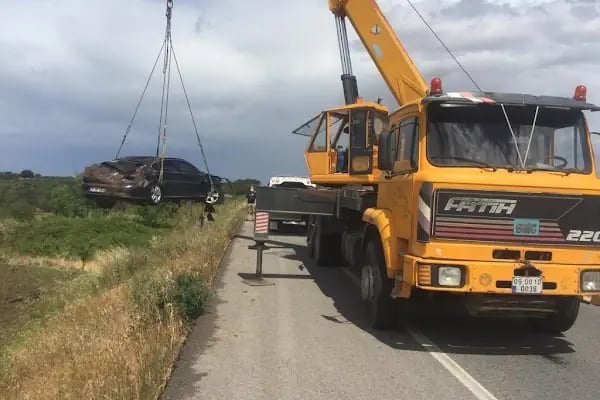 Bergama Dikili Çandarlı Ayvalık Kınık Forklift Vinç Kiralama Hizmetleri - Resim 15