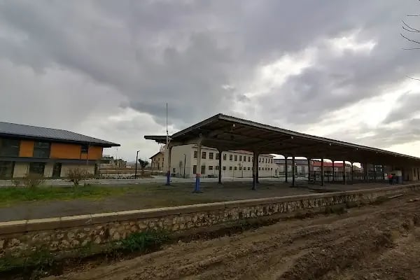 Yedikule tren istasyonu - Resim 15