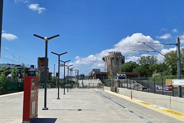 Yedikule tren istasyonu - Resim 1