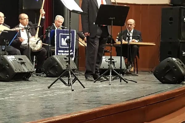 Adana Büyükşehir Belediyesi Tiyatro Salonu - Resim 17
