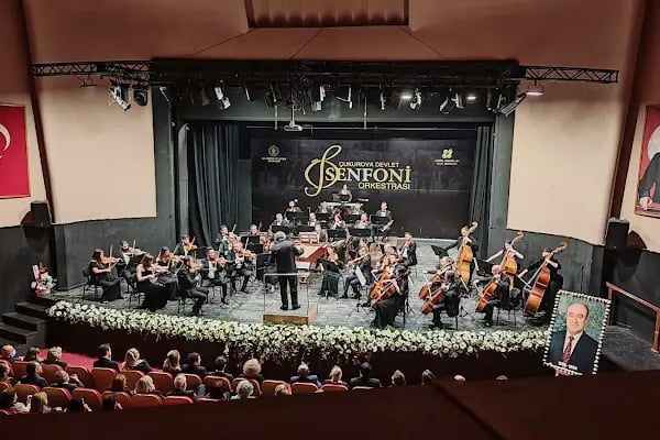 Adana Büyükşehir Belediyesi Tiyatro Salonu - Resim 7