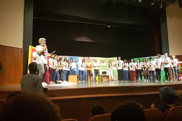 Adana Büyükşehir Belediyesi Tiyatro Salonu - Resim 9