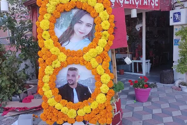 ÇİÇEKÇİ AYŞE - Resim 2