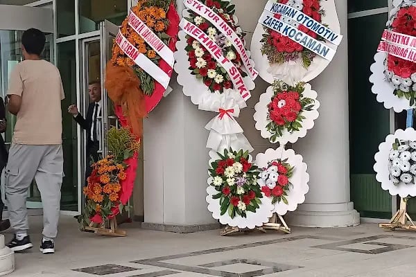ÇİÇEKÇİ AYŞE - Resim 20