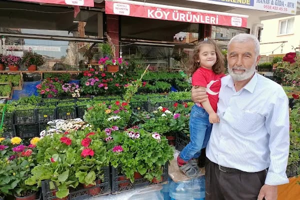 ÇİÇEKÇİ AYŞE - Resim 1
