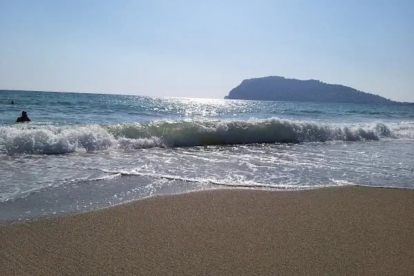 Oba beach - Resim 10