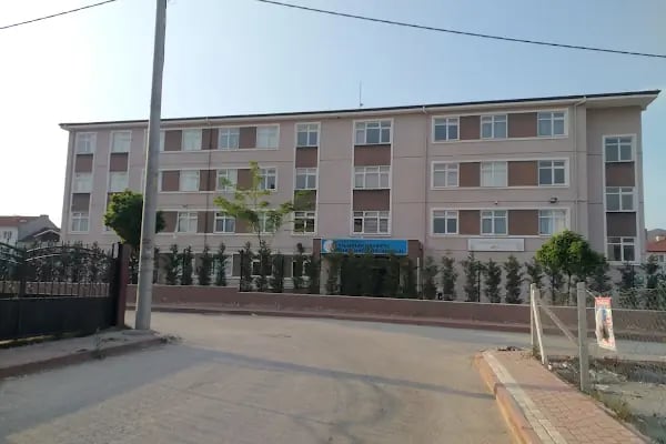 Yıldırım Bayezid İmam Hatip Ortaokulu - Resim 1