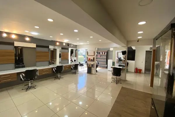 ALANYA KUAFÖR YUNUS ŞANLI Frisør hairdresser Friseur Frisör coiffeur ПАРИКМАХЕР Шаштараз تصفيف الشعر Coafeză Kirpykla 美发师 - Resim 3